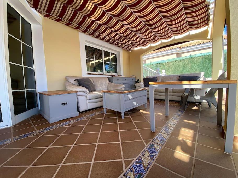 Comfortable Family House With Pool And Jacuzzi Коста-де-Антигуа Экстерьер фото