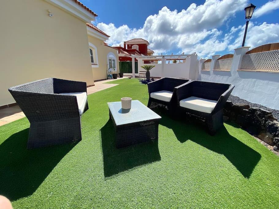 Comfortable Family House With Pool And Jacuzzi Коста-де-Антигуа Экстерьер фото